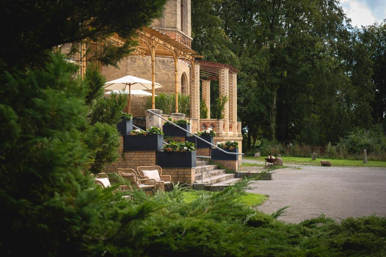 Hotel Schloss Neetzow Buitenkant foto